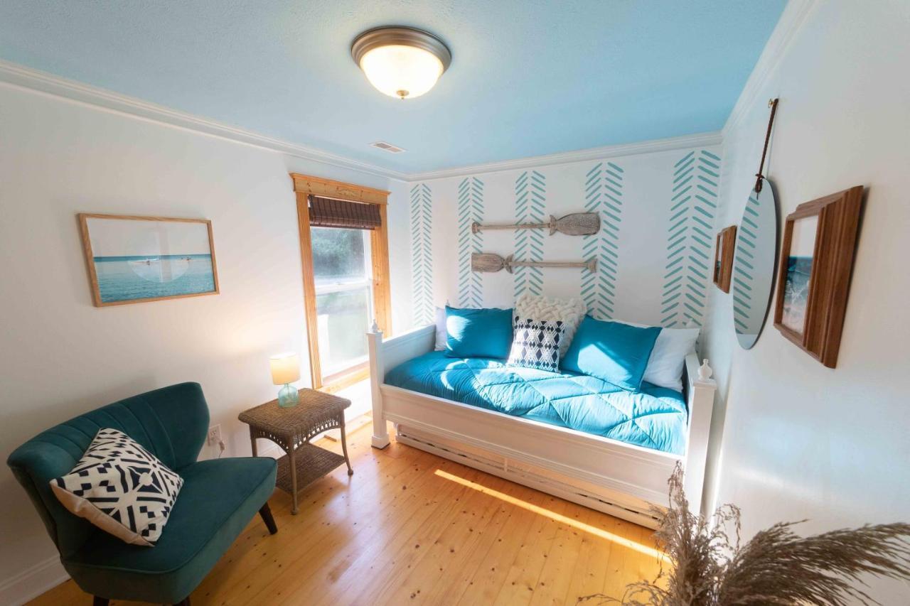 The Charming Glenn Cottage! Walk To Lake Michigan! Fennville Eksteriør billede
