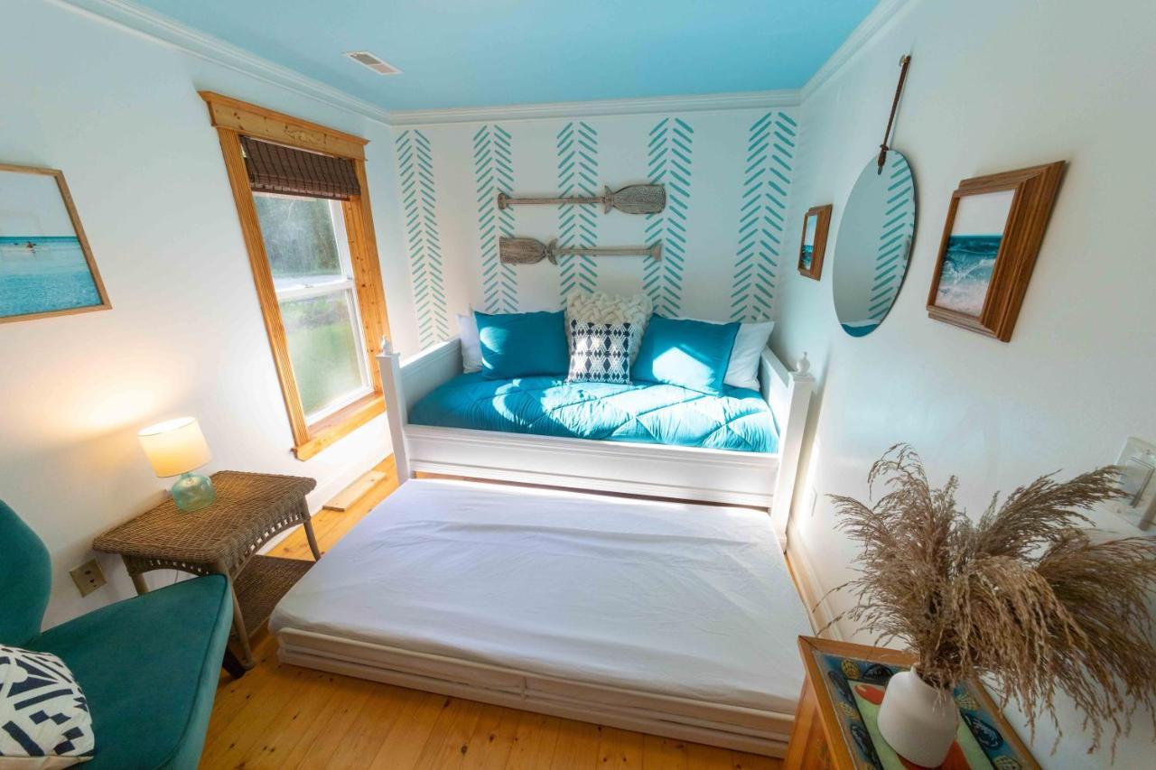 The Charming Glenn Cottage! Walk To Lake Michigan! Fennville Eksteriør billede